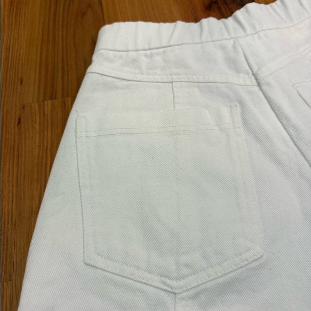 Zara White High-Waist Cuffed Shorts - Picture 7 of 8